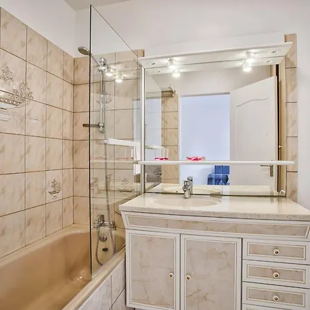 Appartamento Cosy Pour 4 à Avec Balcon Ensoleillé, à 400m De La - Fr-1-788-6 *