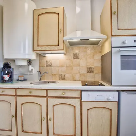 Cosy Pour 4 à Avec Balcon Ensoleillé, à 400m De La - Fr-1-788-6 * Cabourg